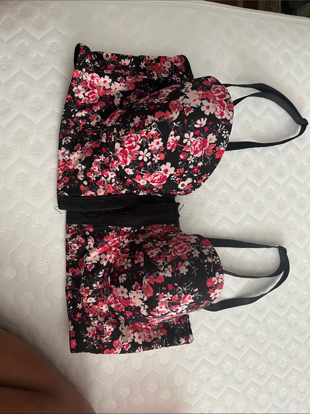 Black Floral Front-Zip Longline Bra
